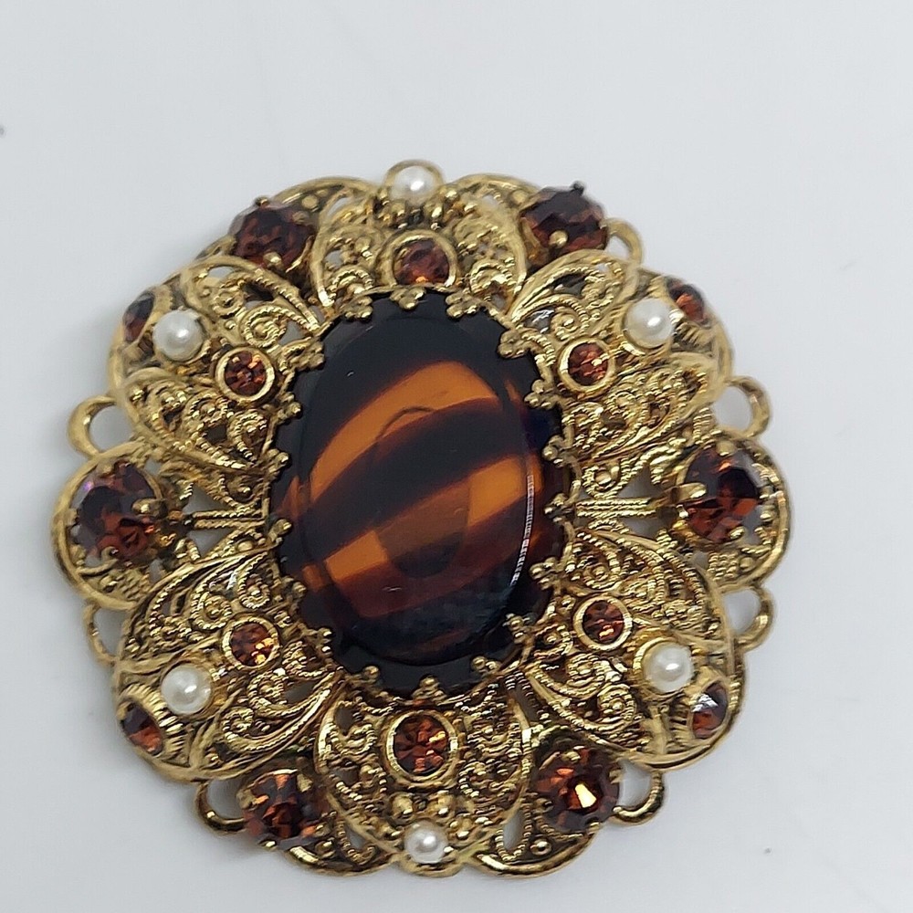 Vintage West Germany Brooch Root Beer Rhinestones, Pearl & Striped Center Stone‎